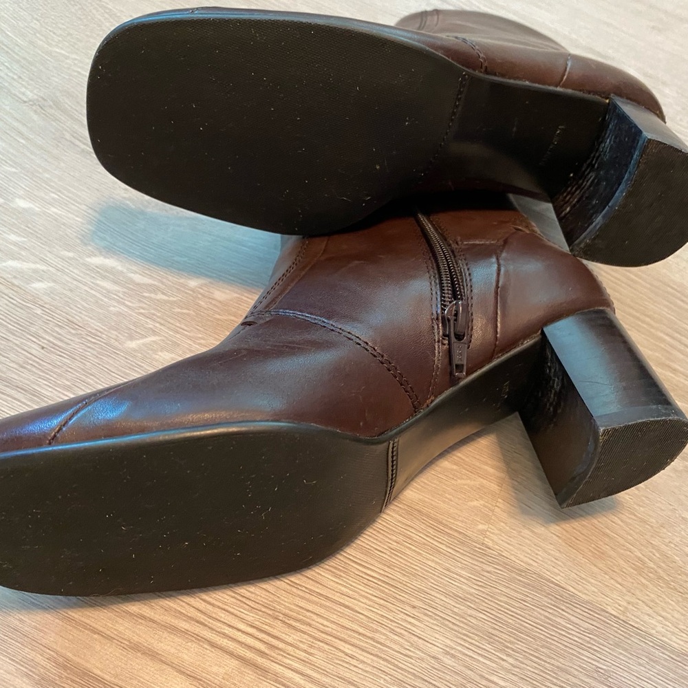 Leather upper women’s dress boots